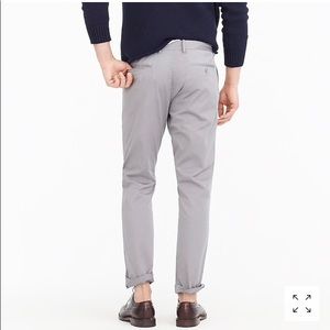 J CREW SUTTON STRAIGHT FIT PANTS - OFF WHITE
